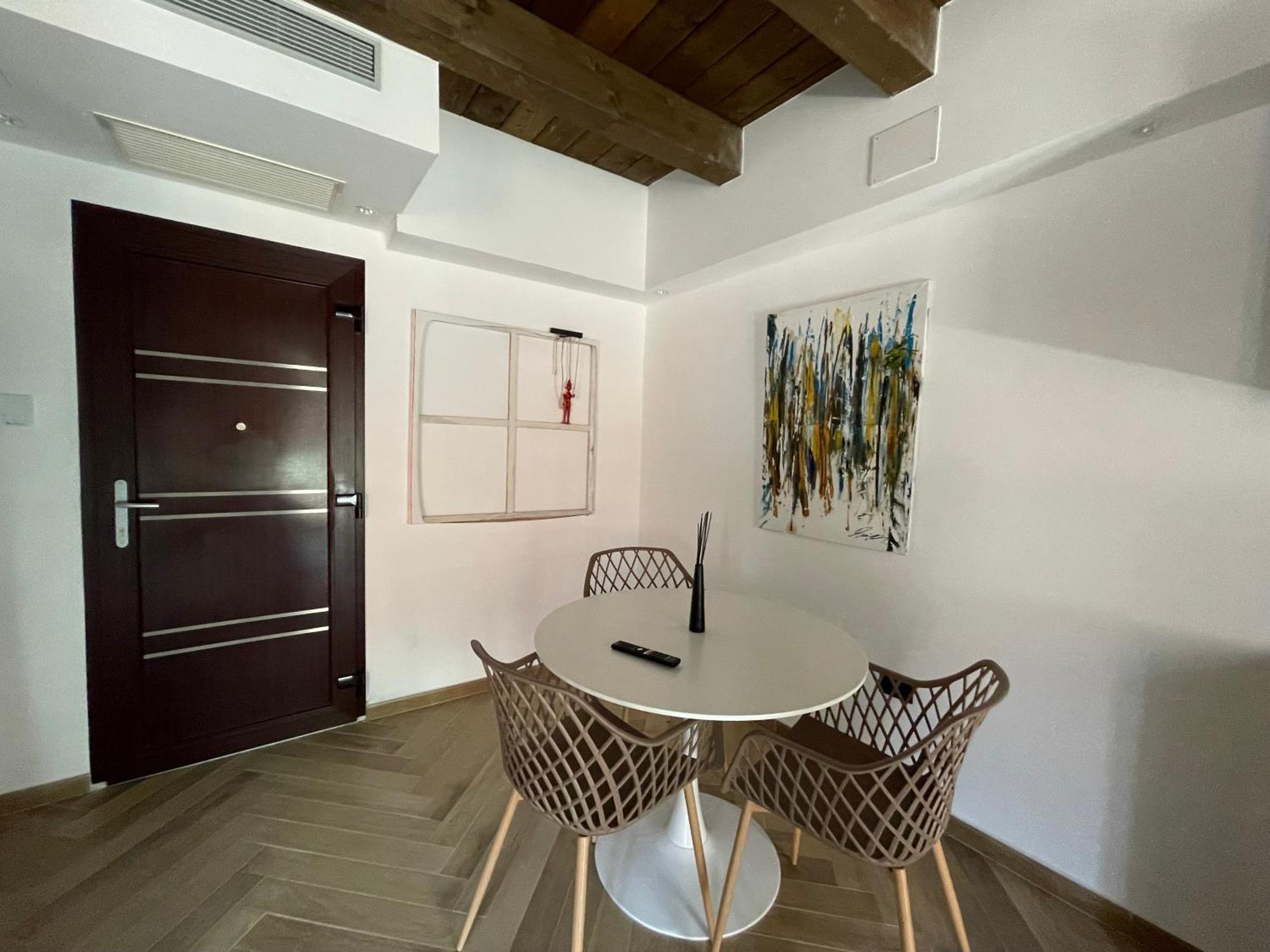 Luxuria Apartment Iglesias Exterior photo